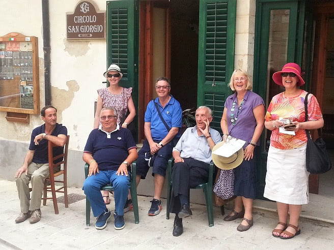 Don't Go It Alone: Why Organized Tours are Perfect for Solo Travelers