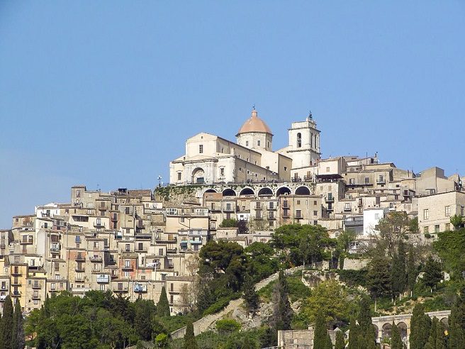 Where is the most beautiful town in Italy? Sicily of course.