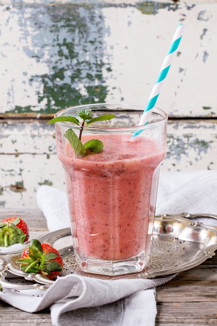 Dominique Rizzo - Healthy Berry Coconut Smoothie