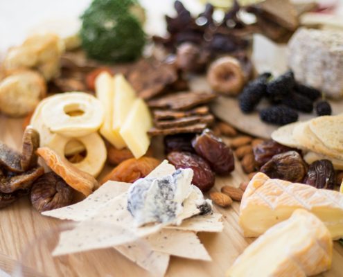 How to put together a cheese platter